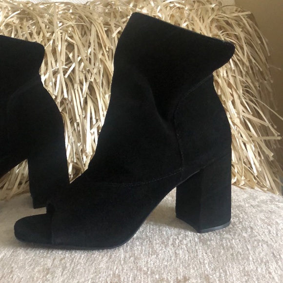 Matisse Shoes - Matisse Gordy Peep Toe Black Genuine Suede Booties